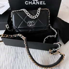 Chanel 19 Wallet On Chain