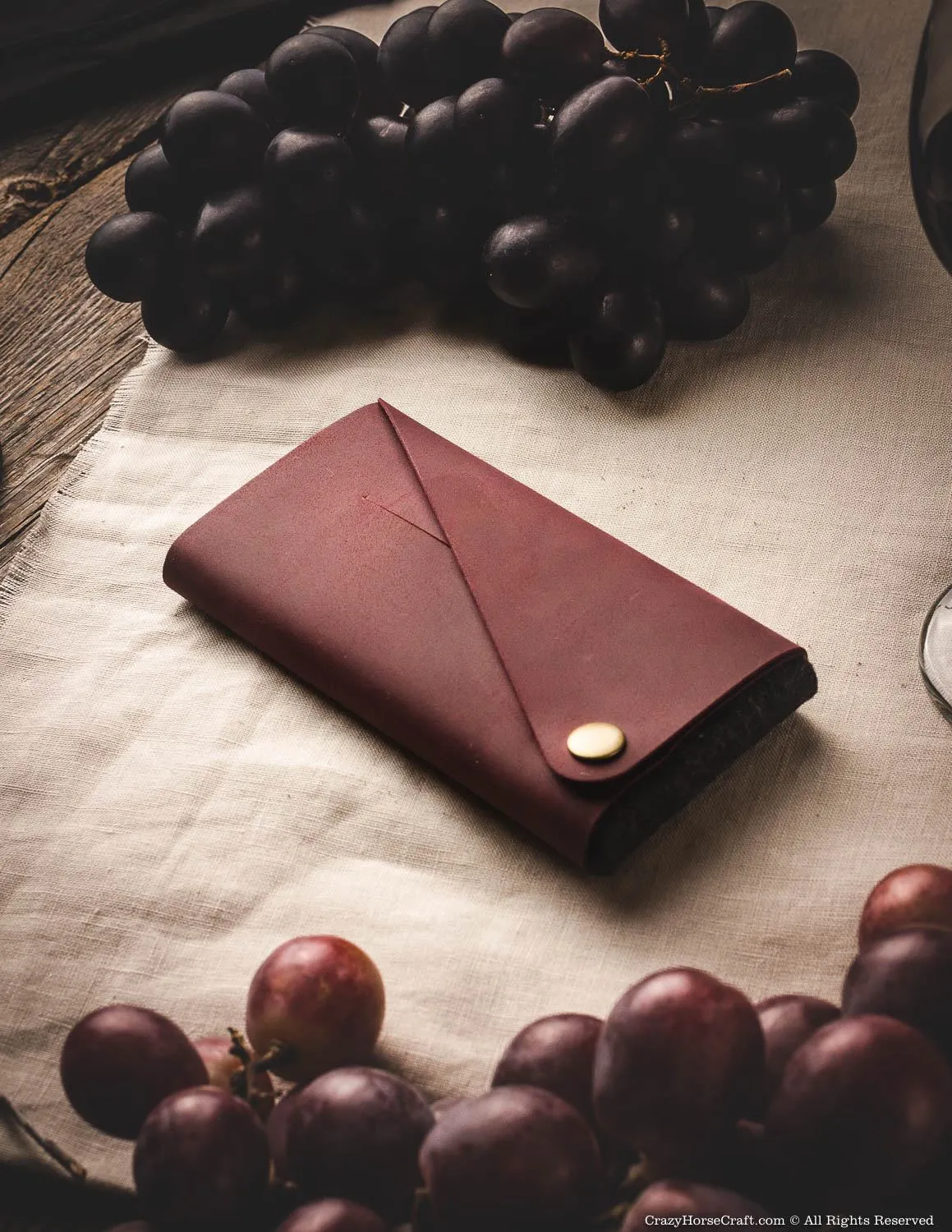 Minimalist leather wallet / phone case | Marsala Wine